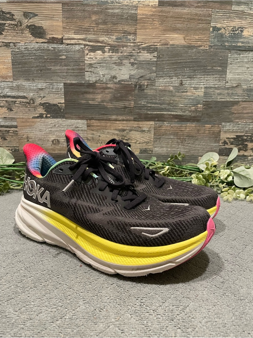 Hoka One One Clifton 9 Running Shoes Size 8 Women's